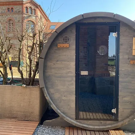 Grosse Galeriewohnung Mit Whirlpool, Kamin & Fasssauna - Hexenburg Bei Dresden Großharthau