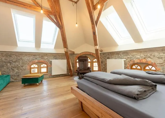 Hexenburgbeidresden Mit Fasssauna 4 Raum Architektengaleriewohnung Mit Whirlwanne, Kamin, Balkon-naehe Saechsische Schweiz Dresden アパート