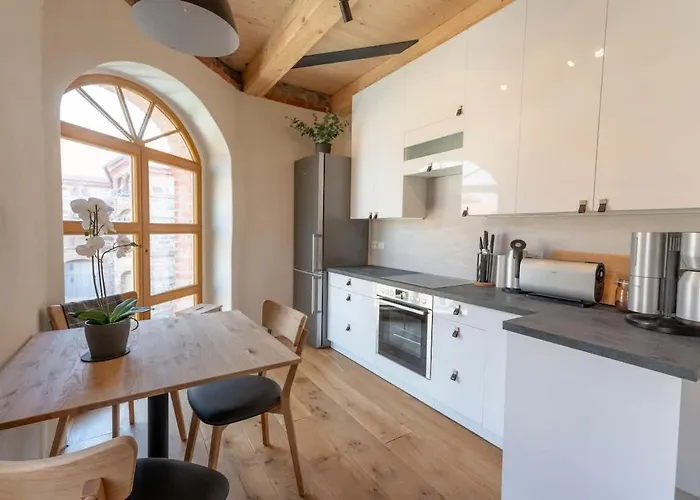 アパート Hexenburgbeidresden Mit Fasssauna 4 Raum Architektengaleriewohnung Mit Whirlwanne, Kamin, Balkon-naehe Saechsische Schweiz Dresden Großharthau